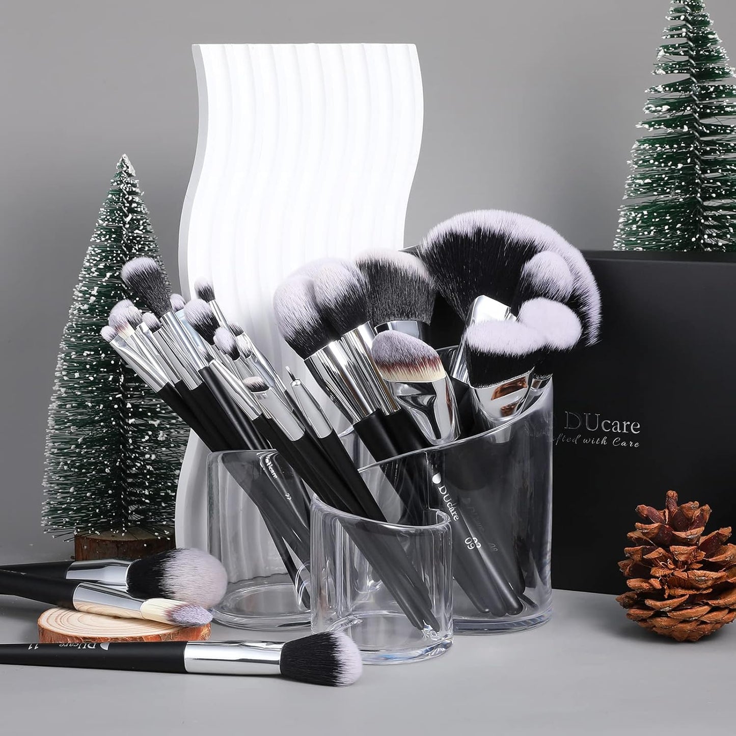 Makeup Brushes Set Professional 32Pcs Make up Brushes Premium Synthetic Kabuki Foundation Blending Face Powder Blush Concealers Eye Shadows