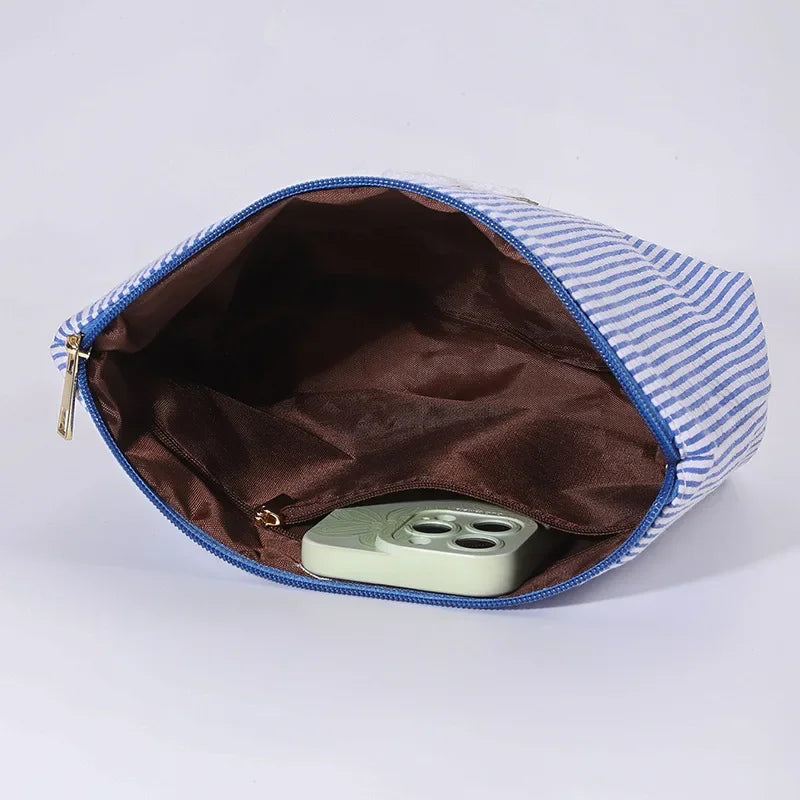 2 pieces of striped toiletry bag