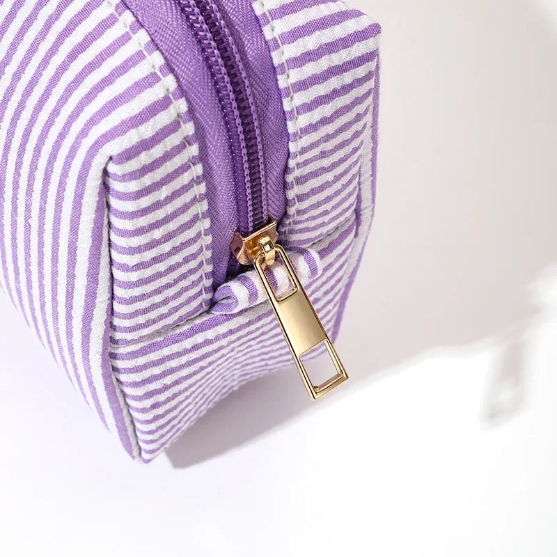 2 pieces of striped toiletry bag