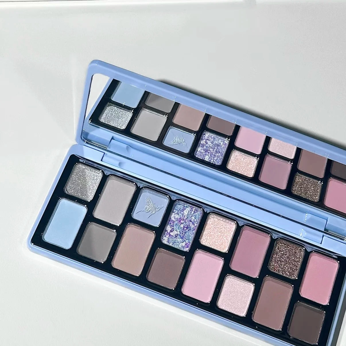 Cheeryep 16-Color Eyeshadow Palette – Glitter, Matte & Pearlescent