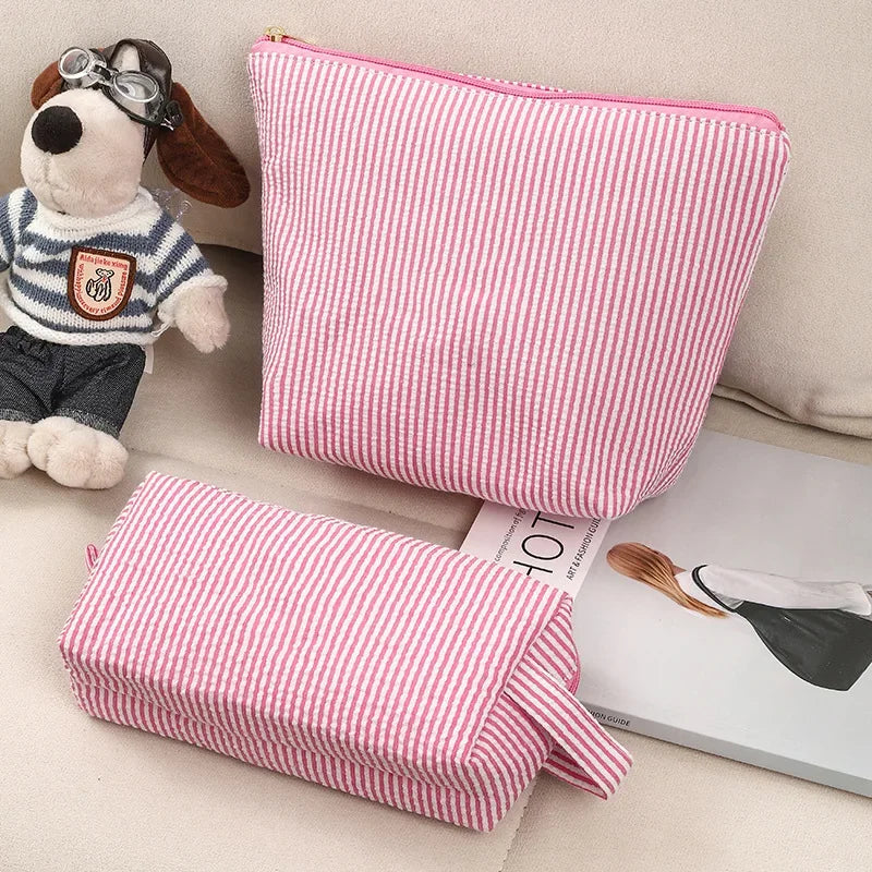 2 pieces of striped toiletry bag
