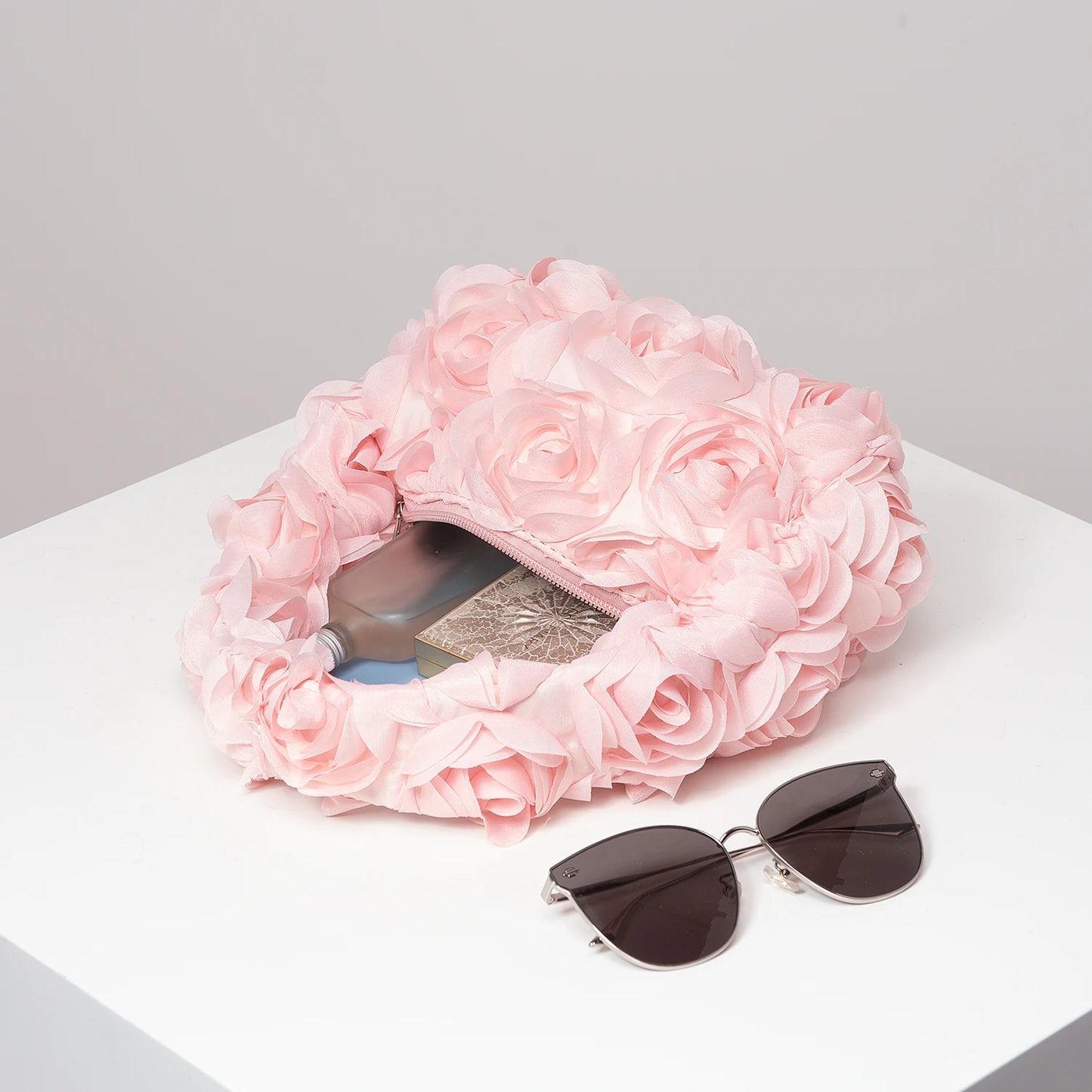 Elegant 3D Rose Handbag