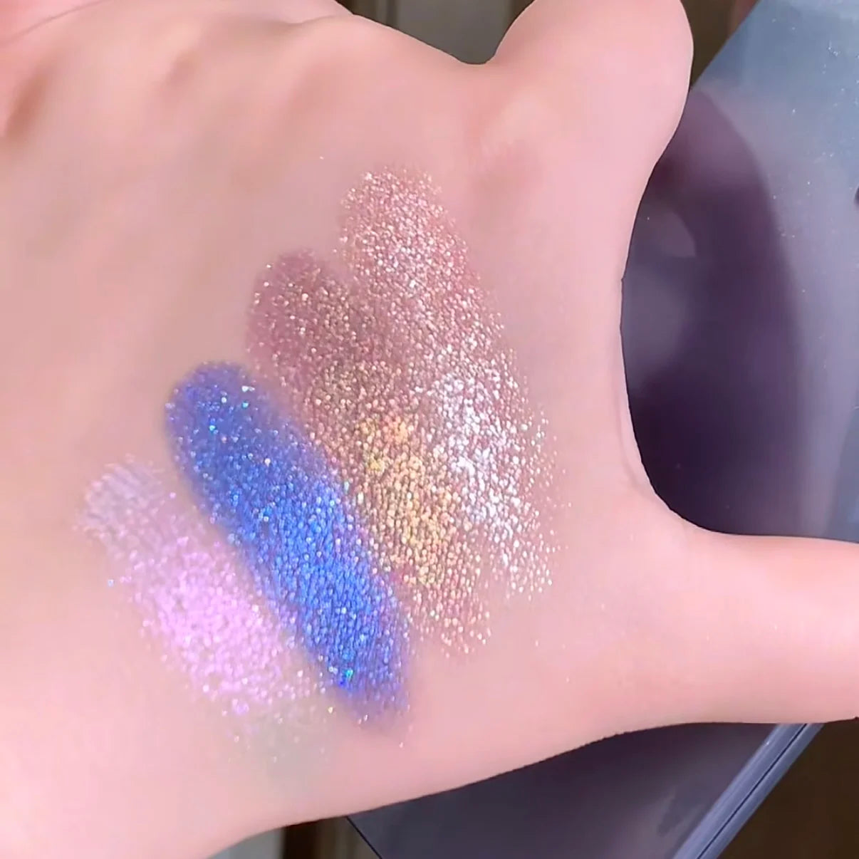 Cheeryep 16-Color Eyeshadow Palette – Glitter, Matte & Pearlescent