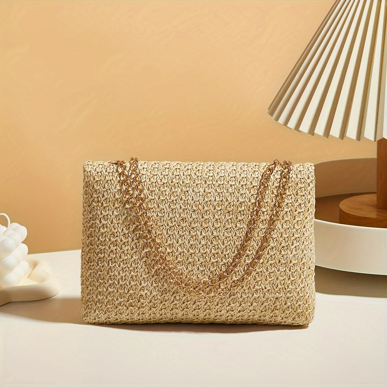 Woven straw shoulder bag