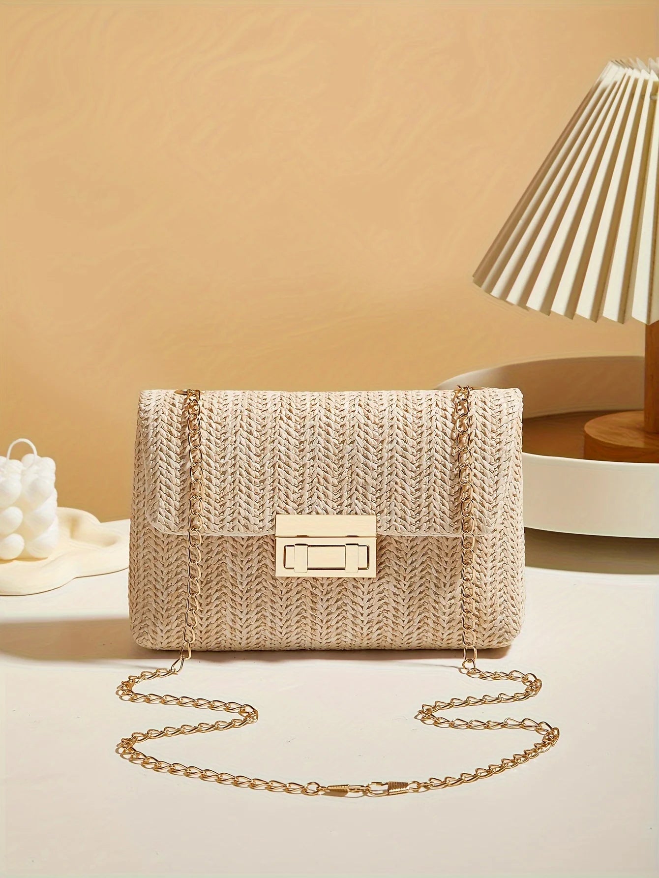 Woven straw shoulder bag