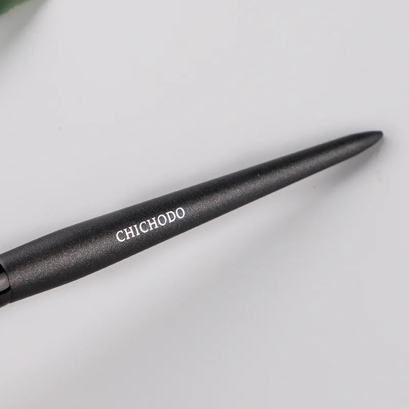 Chichodo Makeup Brush