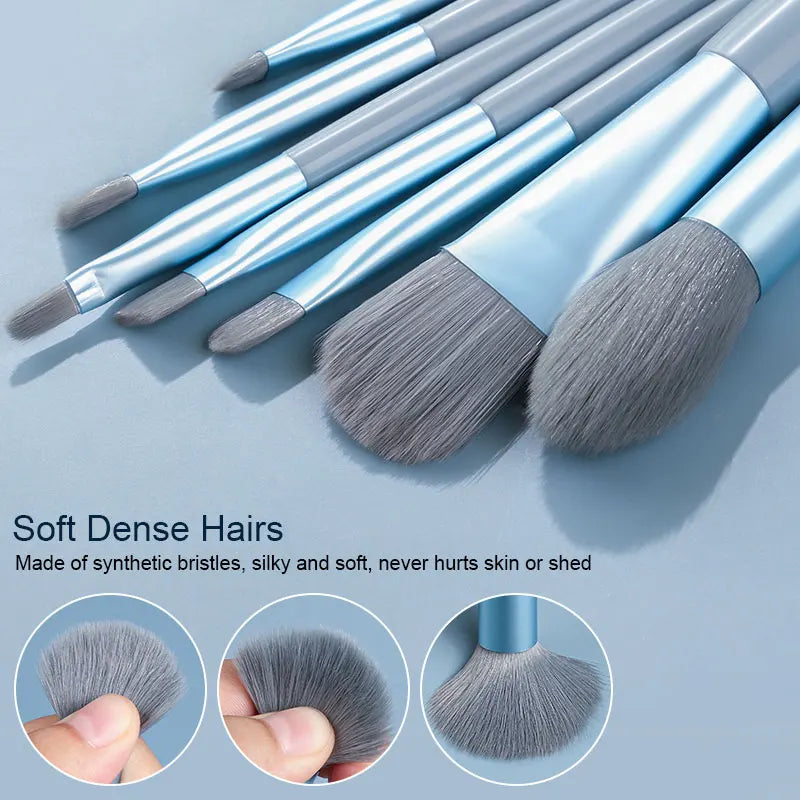 8-Piece Travel Makeup Brush Set – Includes Bag