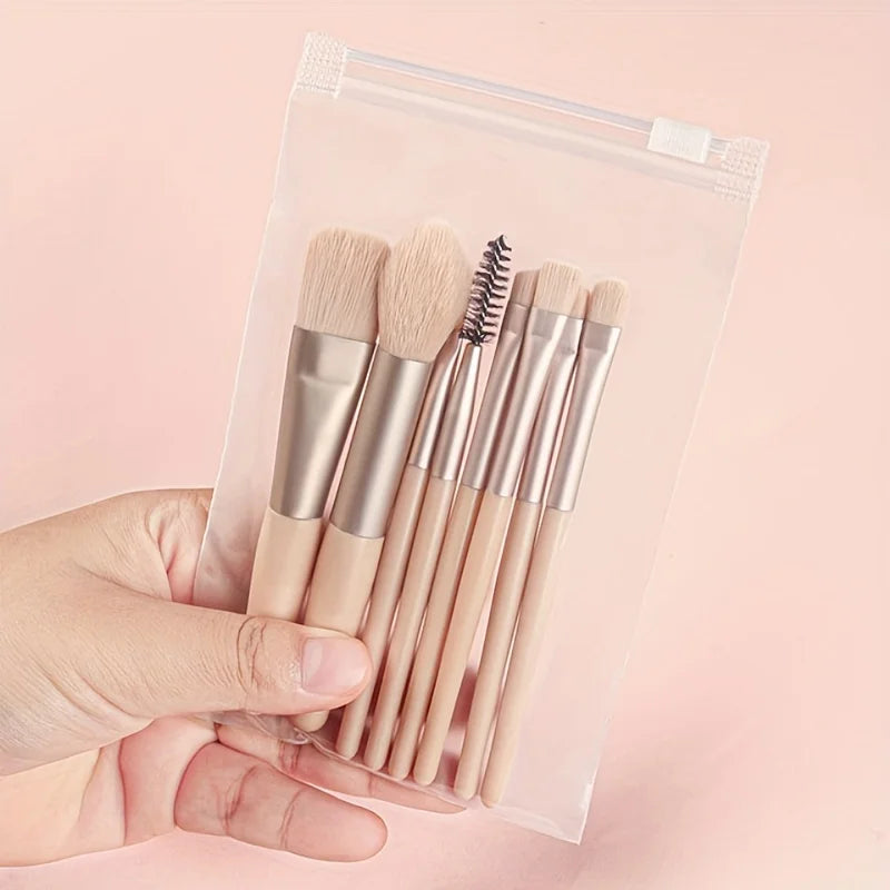8-Piece Travel Makeup Brush Set – Includes Bag