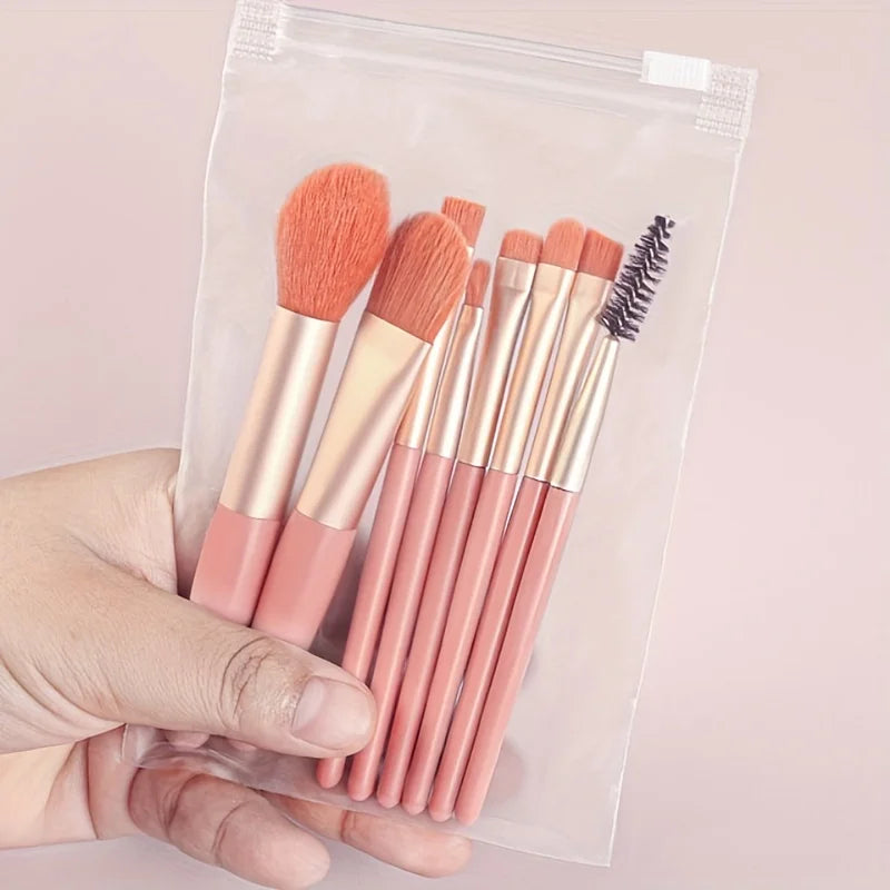8-Piece Travel Makeup Brush Set – Includes Bag
