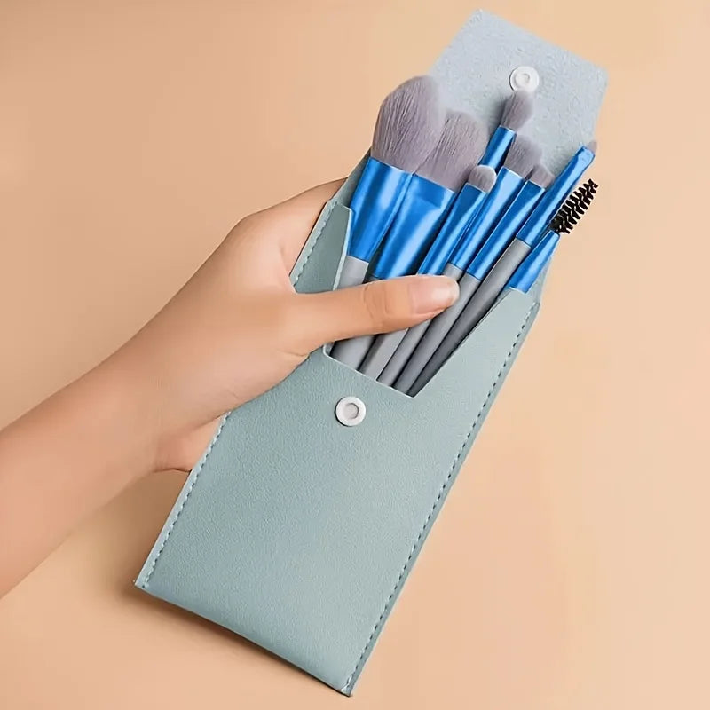 8-Piece Travel Makeup Brush Set – Includes Bag