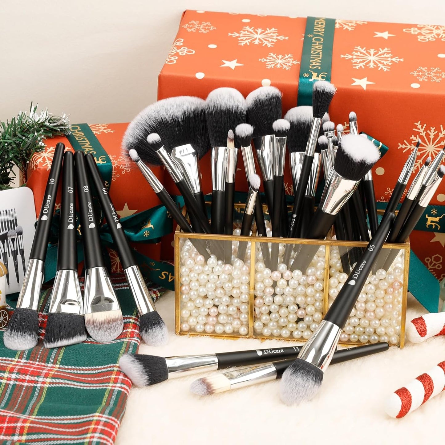 Makeup Brushes Set Professional 32Pcs Make up Brushes Premium Synthetic Kabuki Foundation Blending Face Powder Blush Concealers Eye Shadows